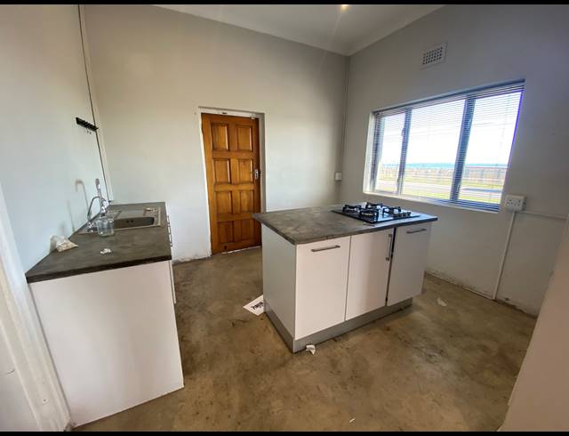 176M² OFFICE TO LET IN PAARDEN EILAND